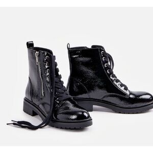 JustFab aynsly flat boots